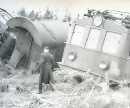 115. Tågolycka vid Jädraåbron 1951