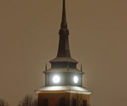 Sandvikens kyrka i december 2021
