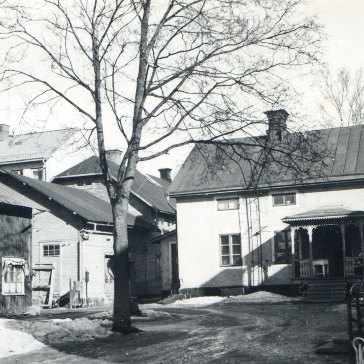 41. Kanske fotat från Grundbogatan omkring 1950. Fotograf okänd.