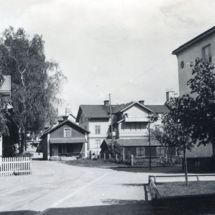 52. Bryggargatan omkring 1950. Fotograf okänd.
